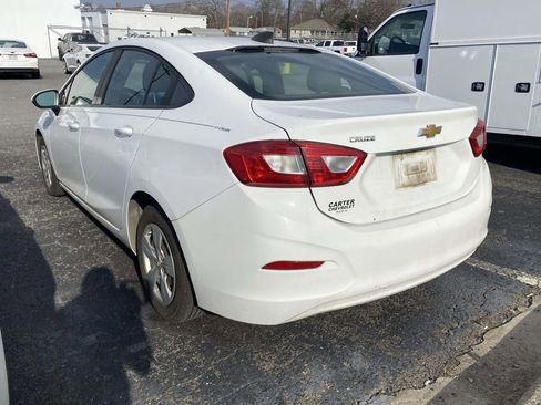 Used 2018 Chevrolet Cruze LS image 7