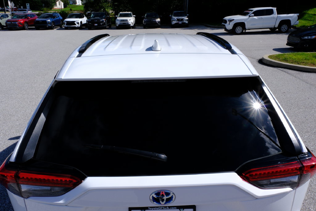 Used 2021 Toyota RAV4 LE AWD/4WD image 10