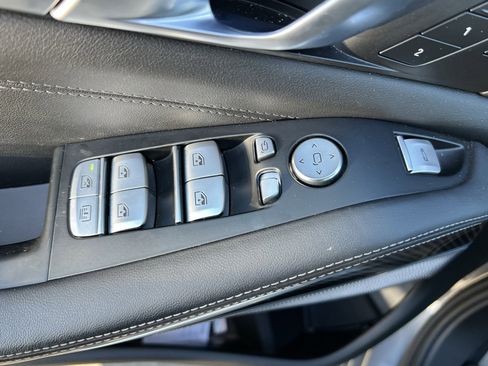 Certified 2024 BMW X7 M60i w/ Executive Package image 15