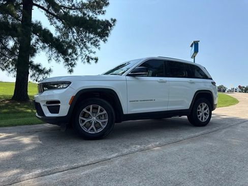 Used 2022 Jeep Grand Cherokee Limited RWD image 5