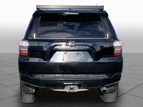 Used 2022 Toyota 4Runner SR5 Premium w/ Moonroof Package AWD/4WD image 5