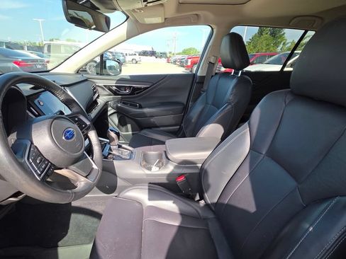 Used 2025 Subaru Outback Limited AWD/4WD image 11