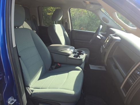 Used 2019 RAM 1500 Express AWD/4WD image 18
