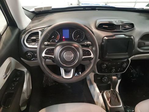 Used 2019 Jeep Renegade Latitude w/ Popular Equipment Group AWD/4WD image 15
