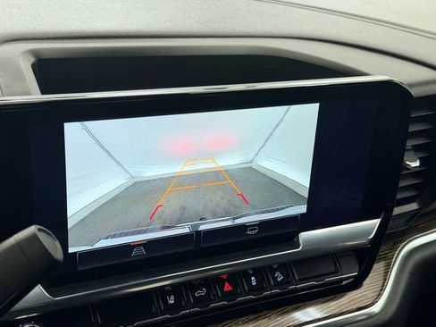 Used 2025 GMC Sierra 3500 SLE w/ SLE Value Package image 28