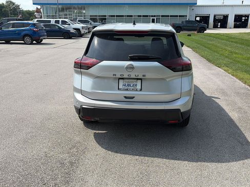 Used 2024 Nissan Rogue S FWD image 7