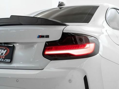 Used 2018 BMW M2 image 12