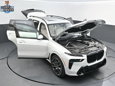 Certified 2025 BMW X7 xDrive40i w/ M Sport Package AWD/4WD image 61