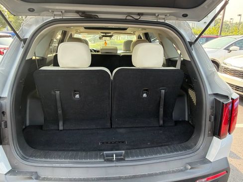 Certified 2023 Kia Sorento S w/ Panoramic Sunroof Package AWD/4WD image 11