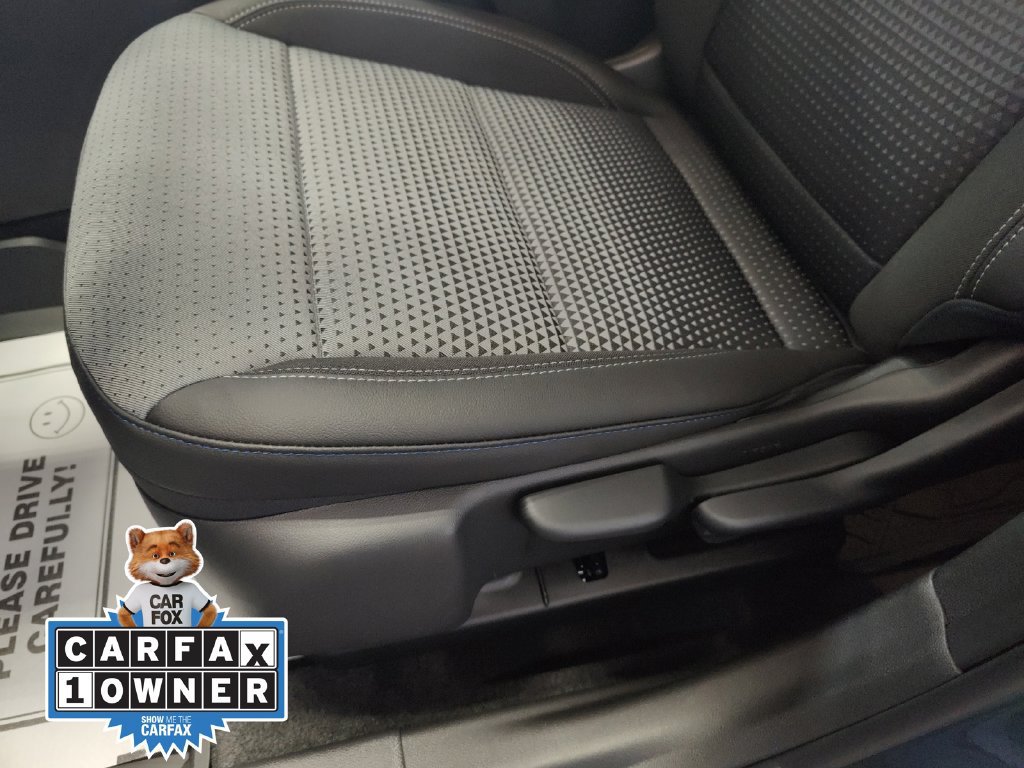 Used 2025 Chevrolet Trax LT FWD image 31