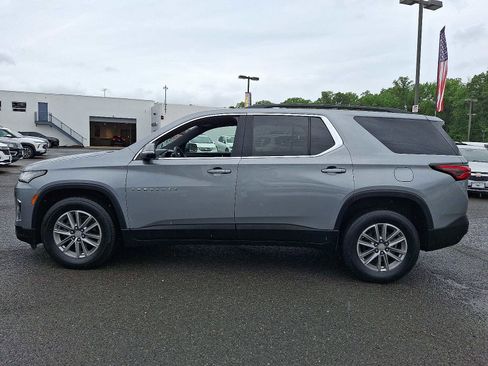 Used 2023 Chevrolet Traverse LT AWD/4WD image 4