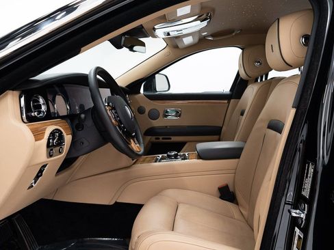 Certified 2022 Rolls-Royce Ghost image 15