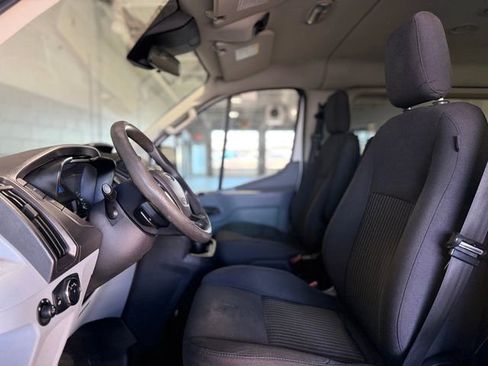 Used 2015 Ford Transit 150 XLT image 17