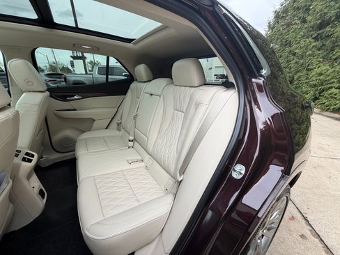 Used 2021 Buick Envision Avenir image 26