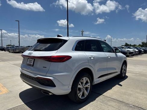 Used 2025 Audi Q5 Premium w/ Convenience Package AWD/4WD image 3