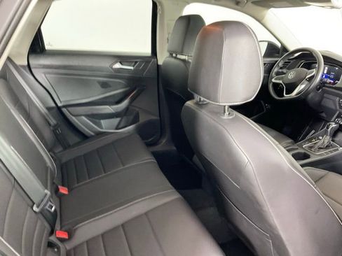 Used 2024 Volkswagen Jetta SE FWD image 18