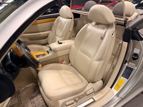 Used 2004 Lexus SC 430 Convertible RWD image 16