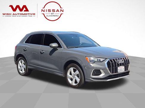 Used 2020 Audi Q3 2.0T Premium AWD/4WD image 3