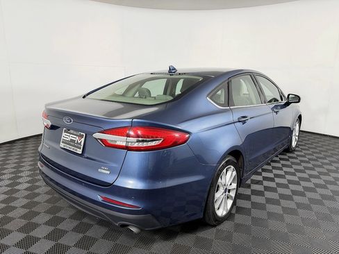 Used 2019 Ford Fusion SE FWD image 8