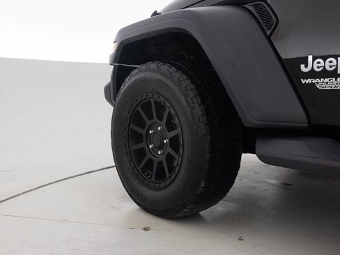 Used 2018 Jeep Wrangler Unlimited Sport S image 17