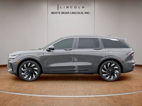 Used 2025 Lincoln Nautilus Black Label w/ Jet Appearance Package AWD/4WD image 8