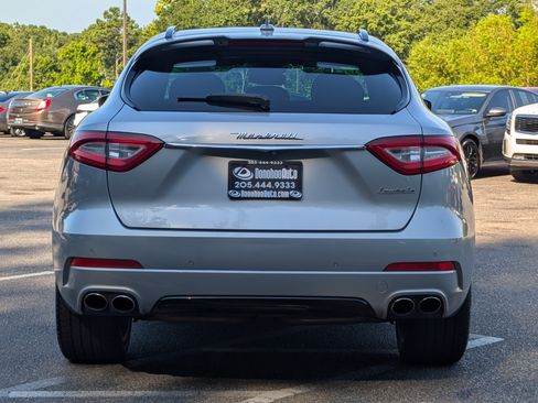 Used 2017 Maserati Levante S AWD/4WD image 8