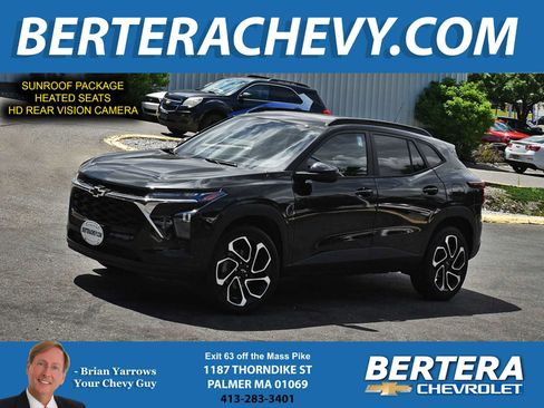 Used 2024 Chevrolet Trax RS w/ Sunroof Package FWD image 1