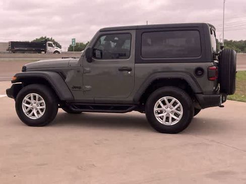 Used 2023 Jeep Wrangler Sport S image 4