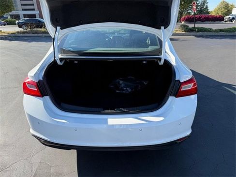 Used 2024 Chevrolet Malibu LT image 6