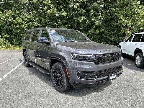 New 2025 Jeep Wagoneer L Series II w/ Premium Group I image 2
