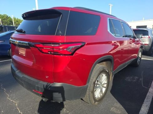 Used 2023 Chevrolet Traverse LT FWD image 4
