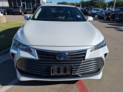 Used 2022 Toyota Avalon XLE image 9