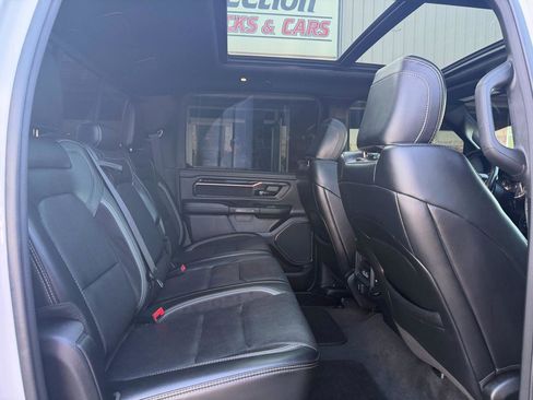 Used 2022 RAM 1500 Laramie AWD/4WD image 18