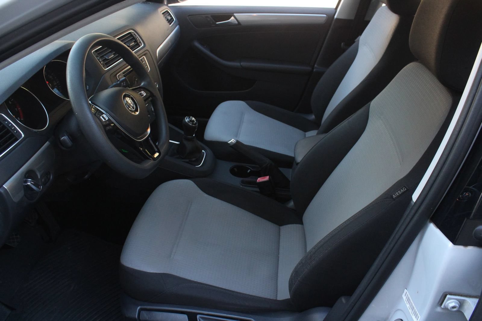 Used 2017 Volkswagen Jetta S FWD image 14