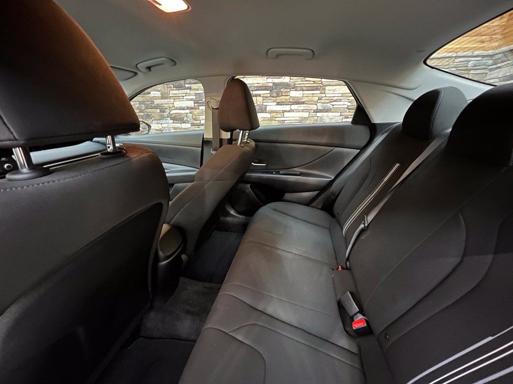 Used 2023 Hyundai Elantra SEL FWD image 47