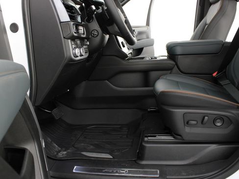 New 2026 GMC Yukon XL AT4 w/ AT4 Premium Plus Package AWD/4WD image 21