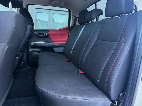 Used 2016 Toyota Tacoma SR5 RWD image 17