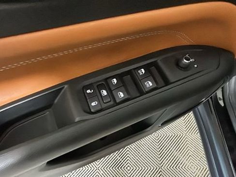 Used 2024 Jeep Compass Limited AWD/4WD image 11