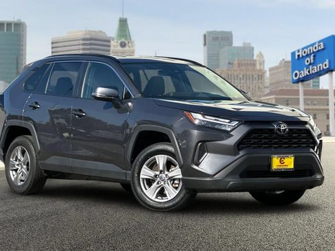Used 2025 Toyota RAV4 XLE FWD image 3