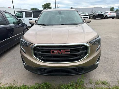 Used 2018 GMC Terrain SLE AWD/4WD image 2