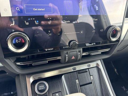 Certified 2025 Lexus GX 550 w/ Cold Area Package AWD/4WD image 19