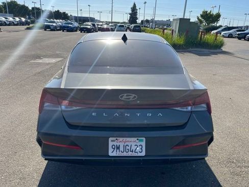 Used 2024 Hyundai Elantra SEL w/ Convenience Package FWD image 6