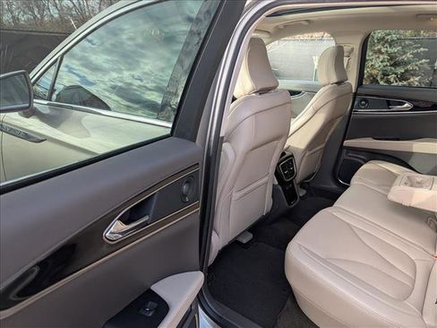 Used 2023 Lincoln Nautilus Reserve w/ Equipment Group 201A image 25