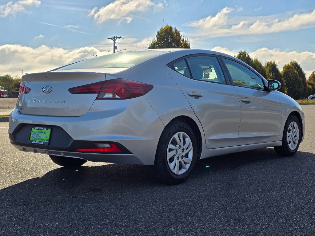 Used 2019 Hyundai Elantra SE FWD image 5