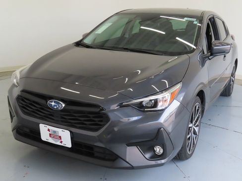 Used 2025 Subaru Impreza 2.0i Sport image 10