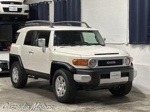 Used 2010 Toyota FJ Cruiser 4WD image 1