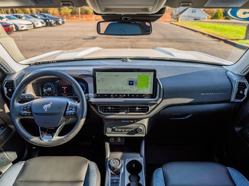 Certified 2025 Ford Bronco Sport Outer Banks w/ Outer Banks Tech Package+ image 24