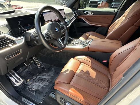 Used 2025 BMW X7 M60i AWD/4WD image 2
