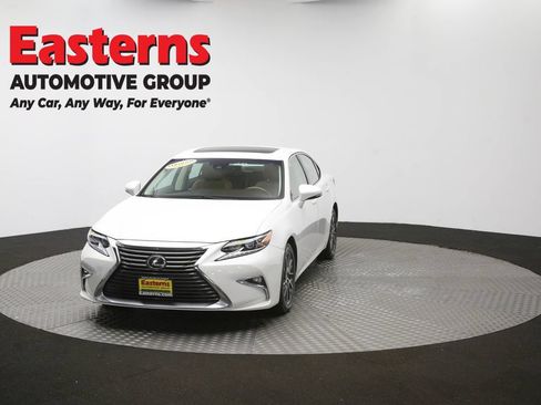 Used 2017 Lexus ES 350 w/ Navigation System Package FWD image 58