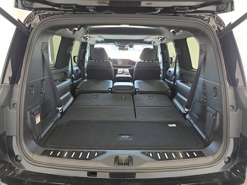 New 2026 INFINITI QX80 Autograph AWD/4WD image 18